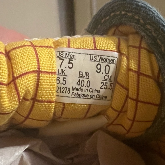 Vans Toy Story x Old Skool 'Woody' (M7.5) - Picture 3 of 7